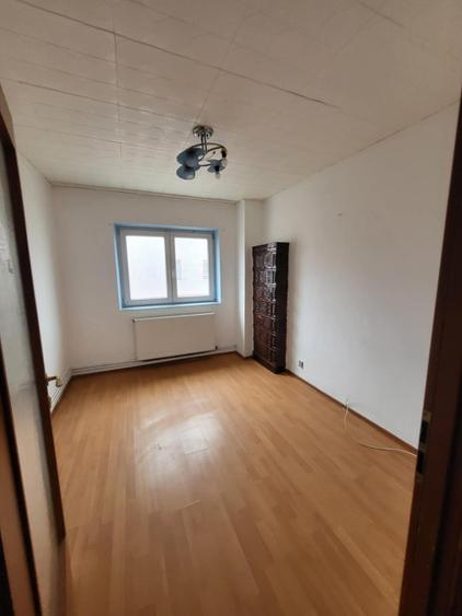 De vanzare apartament cu 3 camere  in localitatea  Feldioara Brașov! - 4