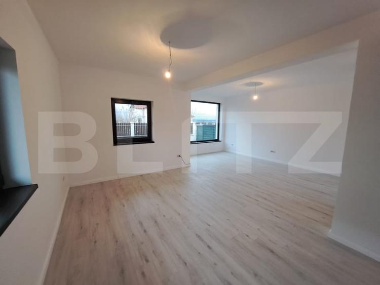 Casa moderna cu priveliste spectaculoasa spre Postavaru si acces rapid in BRASOV - 4