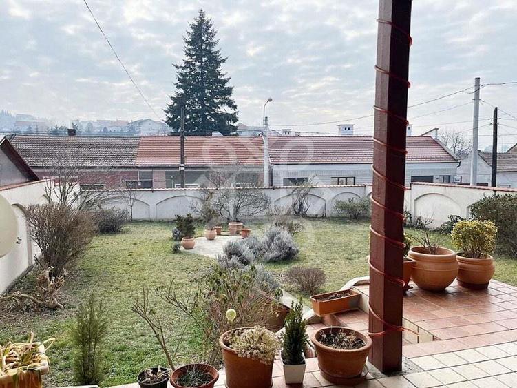 Casa cu 4 camere de vanzare in zona centrala din Oradea - 18