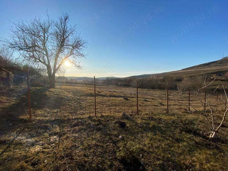 Vand casa si teren in comuna Bor?a, jud. Cluj - 1