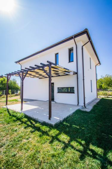 Vila verde disponibila, panouri, pompa de caldura, intretinere - 500ron/luna - 9