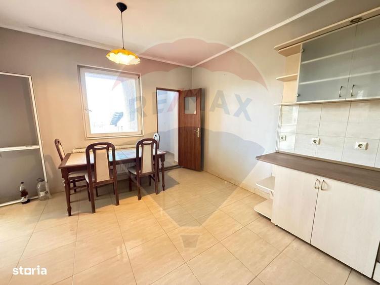 De vanzare Casa spatioasa cu teren 1.000 mp Beverly Hills, Sanmartin - 10