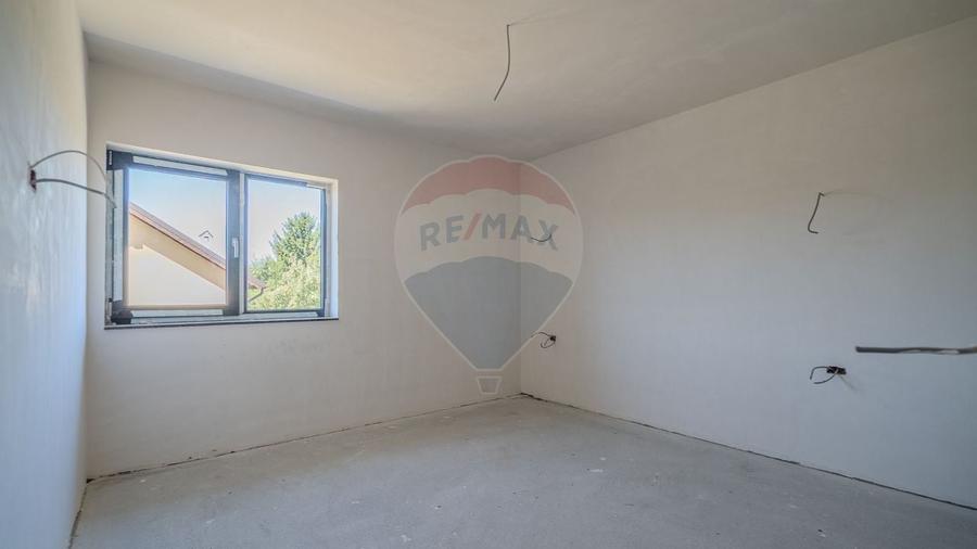 Locatie premium in Sanpetru, casa noua - Comision 0% - 17