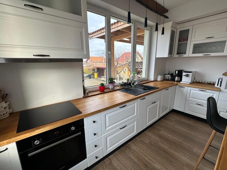 Vand casa 5 camere - 3 bai - 627 mp teren - Tocile - 8