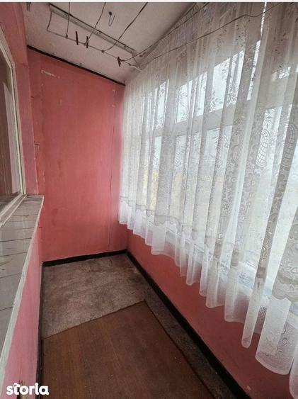 Apartament 3 camere Piata din Valea Ro?ie - 4
