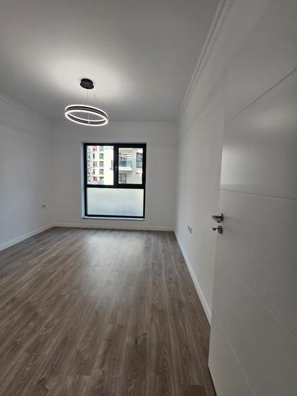 Apartament cu 3 camere decomandat în Lujerului