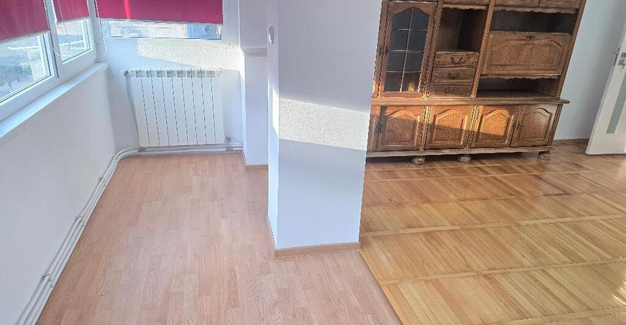 Vand apartament 4 camere decomandat in Deva, zona 22 Decembrie - 14