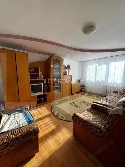 Apartament luminos, cu 3 camere, in Grivi?a