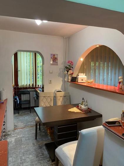 Apartament cu 4 camere decomandat în Decebal