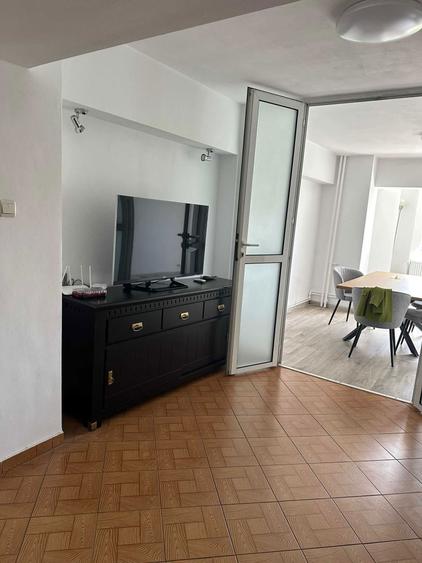 inchiriez 2 camere Bd.Unirii - langa Tribunal locuit / birou - 7