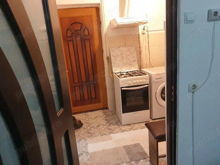 Inchiriez garsoniera - 2