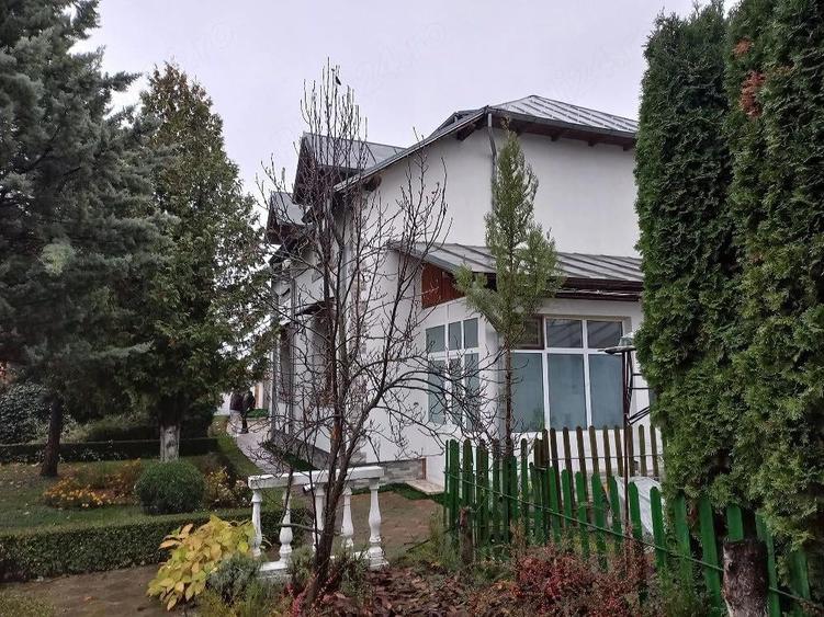 Casa de vanzare in Pucioasa (Comuna Mo?aieni, la 900 m de Pucioasa) - 10