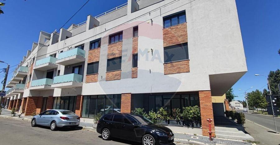 De inchiriat apartament 3 camere lux etaj 1 zona podul Ce... - 2