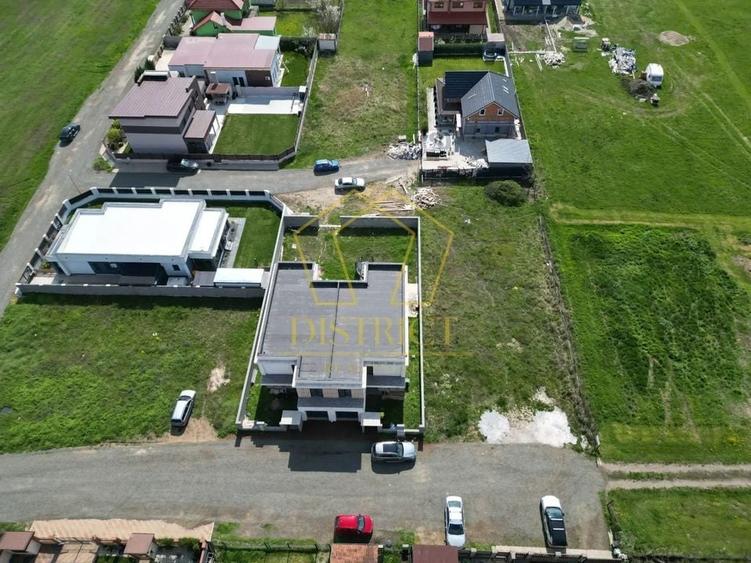 Teren de 707mp cu 2 fronturi stradale |  zona centrala  | Dumbravita - 1