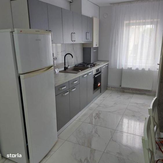 Inchiriez apartament cu 2 camere,decomandat - 2