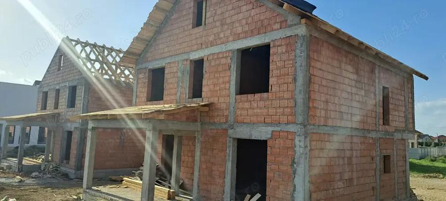 PROPRIETAR vand case individuale la rosu in Oradea! - 11