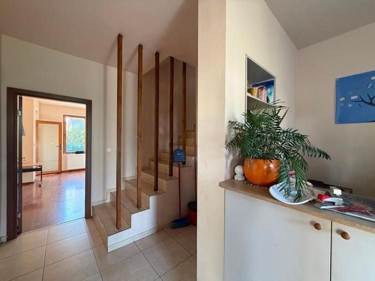 Casa spatioasa,perfecta pentru locuit sau investitie - 10