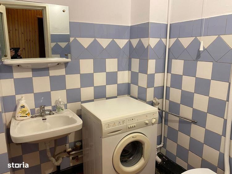 Apartament cu 4 camere decomandat în Central