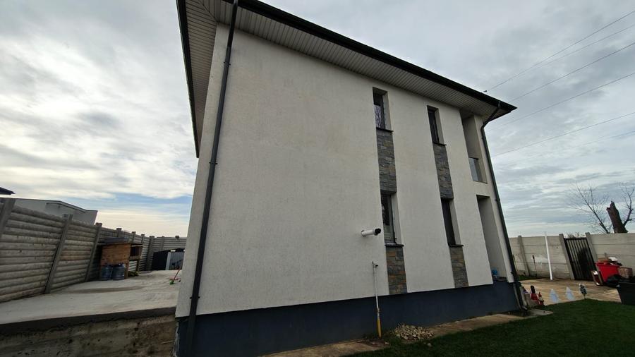 Vila Individuala  -  mobilata/utilata  -  4 camere  -  120 mp utili - 4