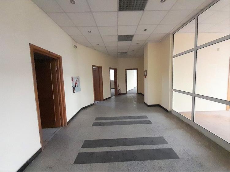 Cladire mixta / Loc. Fieni / zona centrala / D+P+1, / 828 mp / comision 0% - 9