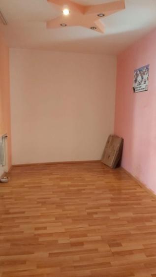Casa mare, primitoare si bine compartimentata, cu 5 camere - 7