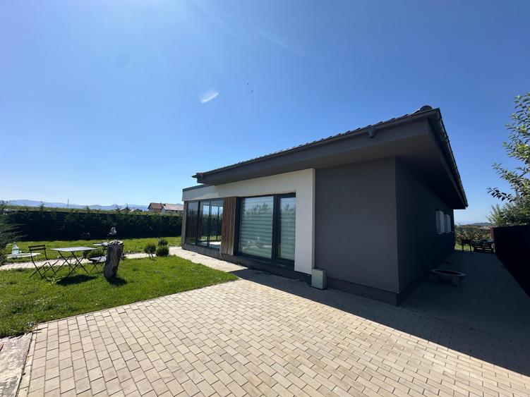 Casa la cheie pe parter cu  4 camere Harman - 1