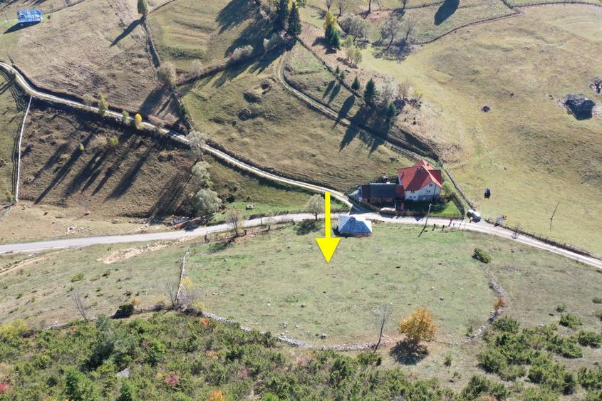 Teren la munte cu oportunitate de  investitie - 2