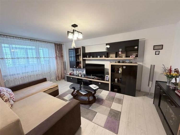 Apartament 3 camere, etaj 7/8, zona ultracentrala, 72mp, mobilat partial - 1