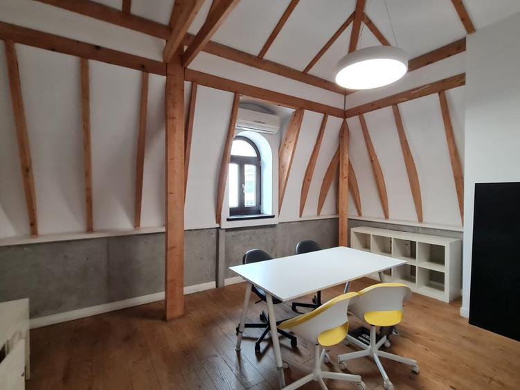 Mansardă Excepțională în Vila Istorică, Universitate - 2 locuri de parcare - 6