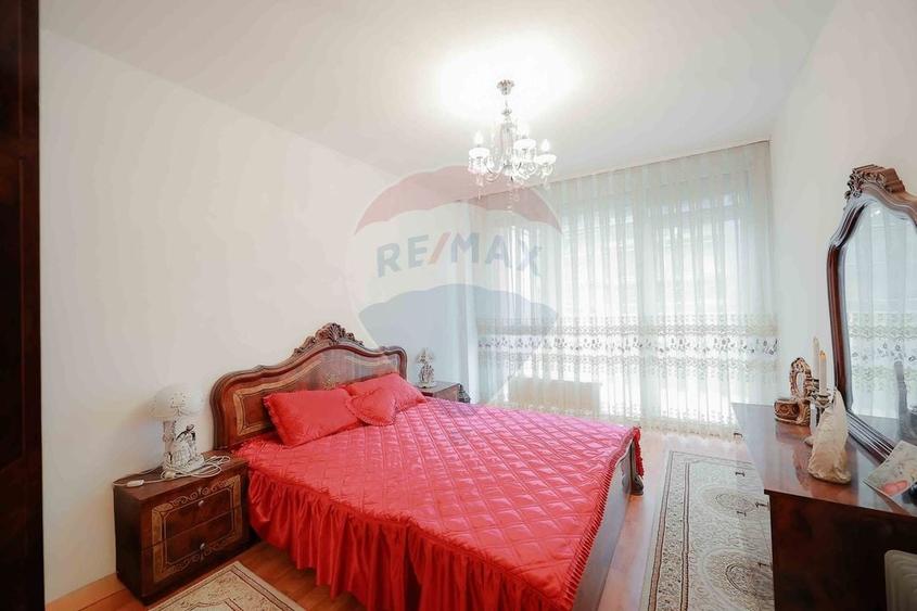 Apartament de Vânzare cu 3 Camere, Terasă de 32mp - 8