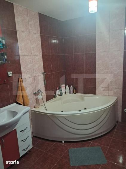Casă cu 7 camere cu Teren 1000 Mp în Șendreni