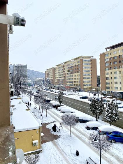 Inchiriez apartament 2 camere ultracentral 300 Piatra-Neam? - 5