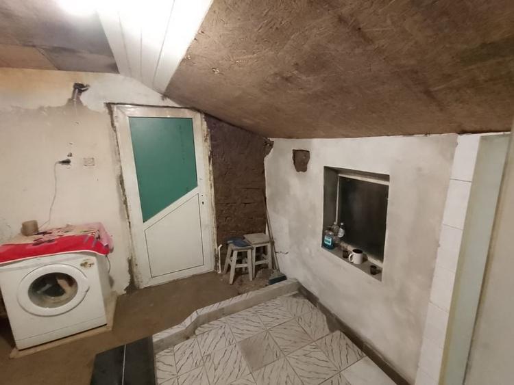 Casă cu 4 camere cu Teren 5000 Mp în Vâlcele