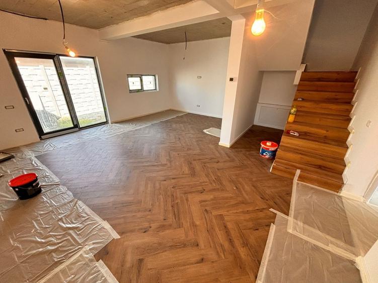 Casă cu 3 camere cu Teren 100 Mp în Central