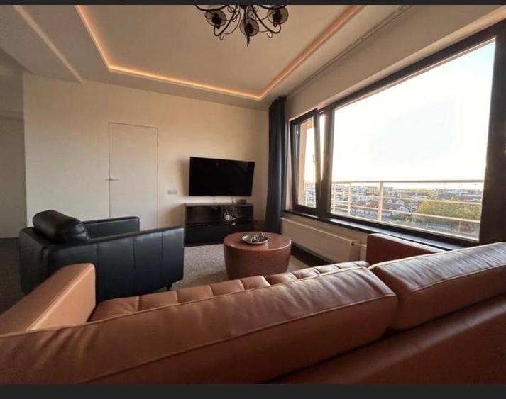 Apartament cu 3 camere decomandat în Pipera