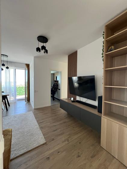 Apartament cu 3 camere decomandat în Theodor Pallady