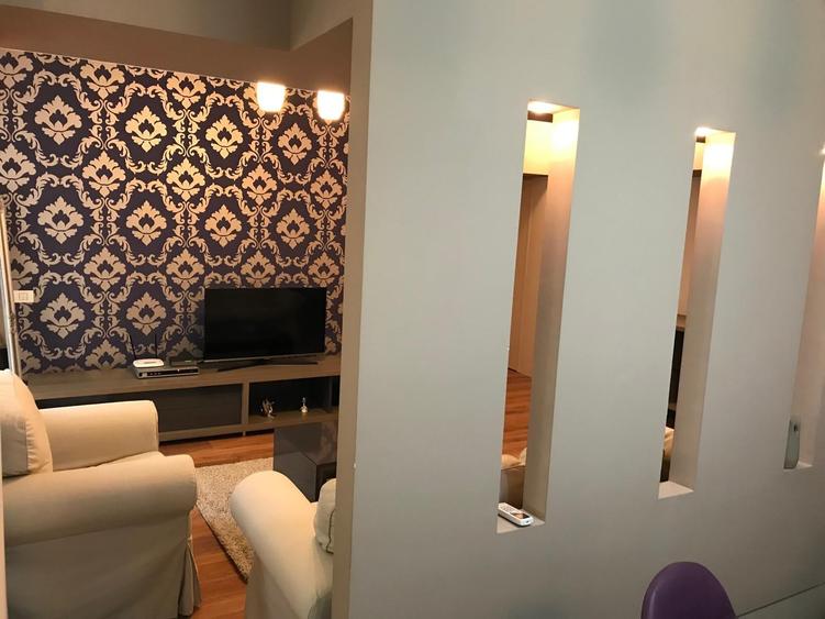 Apartament cu 2 camere semidecomandat, mobilat în Panduri