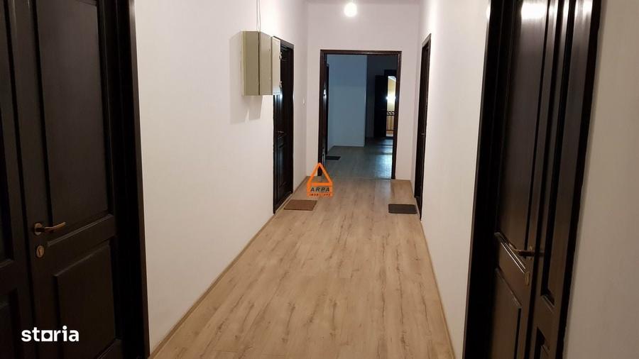 Spațiu comercial, de 26 mp, în Central