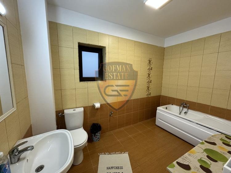 Casă individuală cu 12 camere cu Canalizare în I. C. Brătianu
