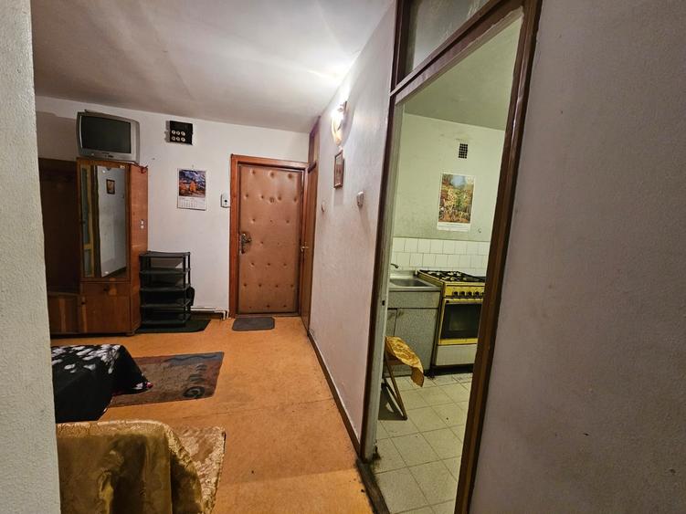 Apartament cu 3 camere decomandat în Mihai Eminescu