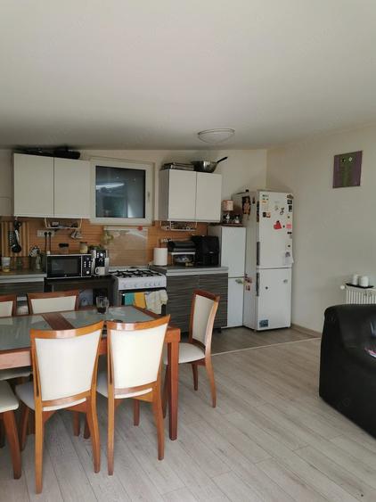Casă cu 3 camere cu Teren 180 Mp în Exterior Vest