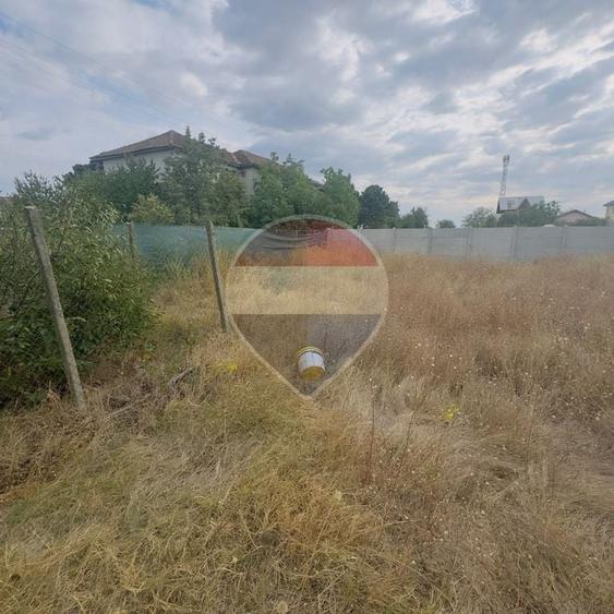 Teren Construcții intravilan de 700 mp, în Coșoveni