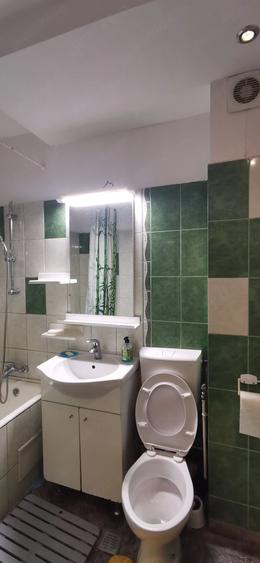 Apartament cu 2 camere decomandat în Berceni