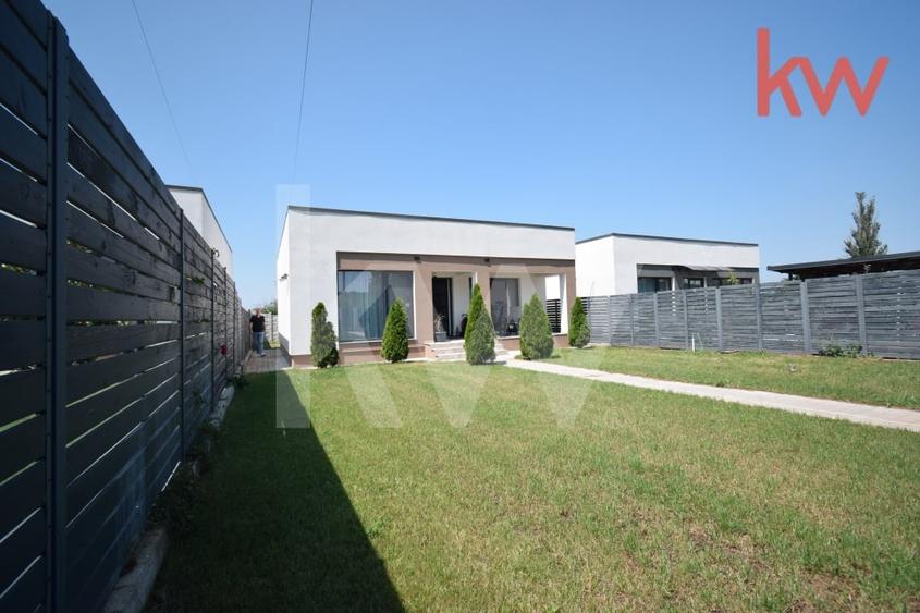 Casă individuală cu 3 camere cu Canalizare în Sud-Vest