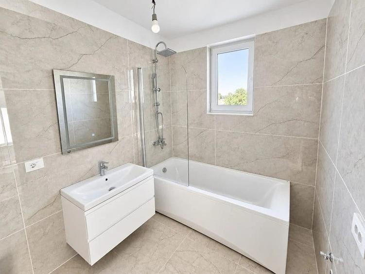 Casă individuală cu 4 camere cu Teren 230 Mp în Valea Lupului