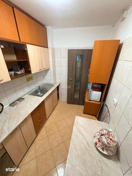 Apartament cu 2 camere, mobilat în Tei