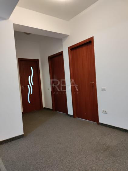 Apartament cu 4 camere decomandat în Ozana