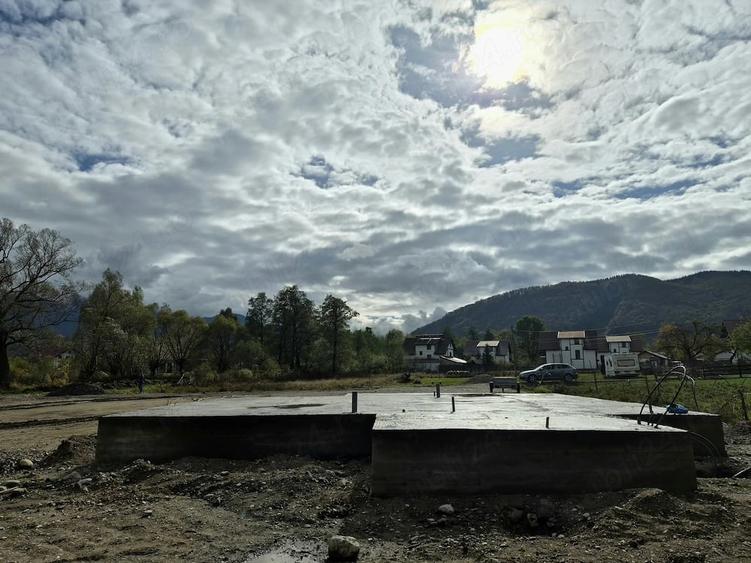 Casă cu Teren 845 Mp în Predeluț