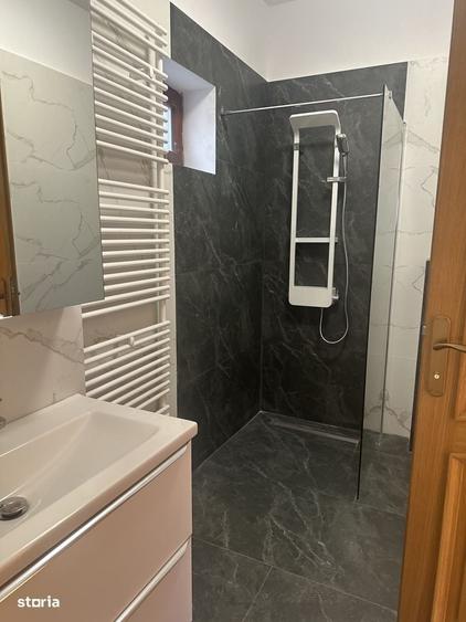 Casă cu 3 camere în Central