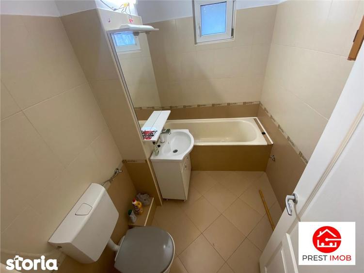 Apartament cu 3 camere decomandat în Tudor